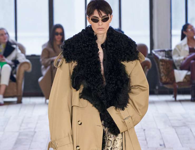 От ретро к тренду: горжетка, которая делает любой образ богаче и загадочнее От ретро к тренду: горжетка, которая делает любой образ богаче и загадочнее