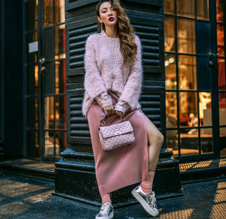 Не только черный: самые интересные цветовые сочетания этой зимы