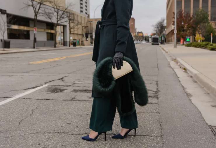 Не только черный: самые интересные цветовые сочетания этой зимы