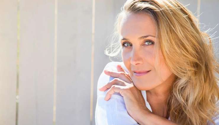 Пять бьюти-привычек, которые крадут молодость после 40 — о них пора забыть Пять бьюти-привычек, которые крадут молодость после 40 — о них пора забыть