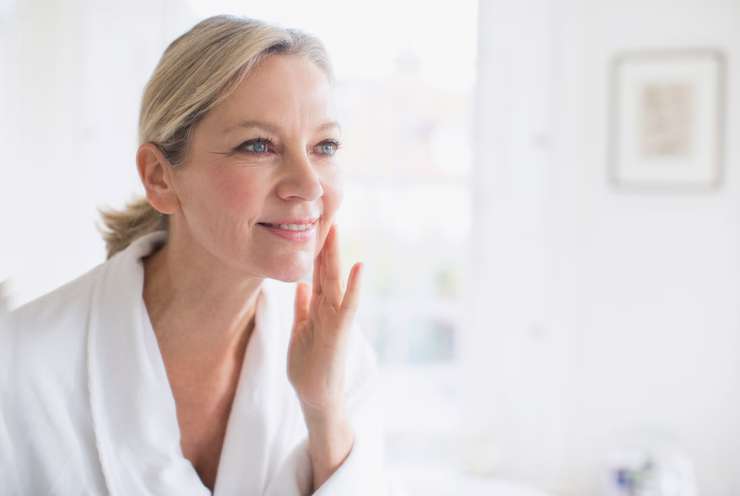 Пять бьюти-привычек, которые крадут молодость после 40 — о них пора забыть Пять бьюти-привычек, которые крадут молодость после 40 — о них пора забыть