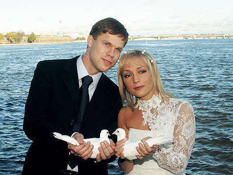 Татьяна Буланова и Владислав Радимов 18 октября будут праздновать уже пятилетний юбилей своей свадьбы.