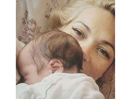 Виктория Макарская с новорожденным сыном. Фото: Instagram.com/makarskie.