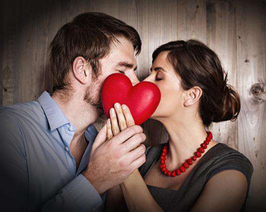 Стоит ли женщине первой признаваться в любви? Фото: Fotolia/PhotoXPress.ru.