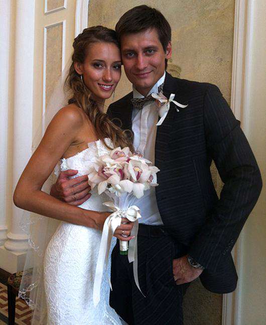 Дмитрий Гудкова с женой. Фото: Facebook.com.