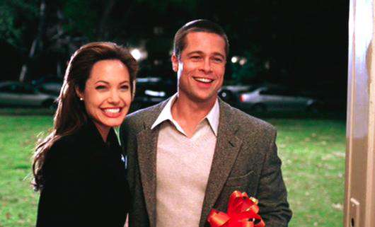 Роман Анджелины и Брэда начался на съемках картины Мистер и миссис Смит. На фото: кадр из фильма.