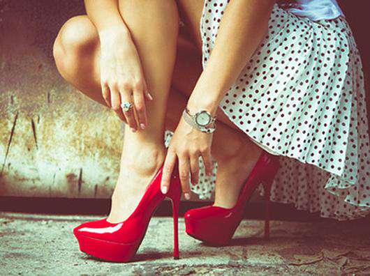 Как правильно ухаживать за ногами в жару? Фото: Fotolia/PhotoXPress.ru.