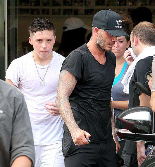 Бруклин и Дэвид Бекхэмы. Фото: All Over Press.