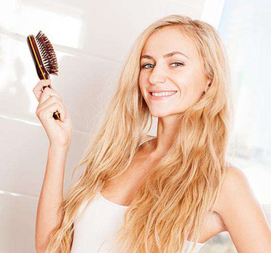 Причина выпадения волос может быть вызвана некоторыми заболеваниями. Фото: Lori.ru.