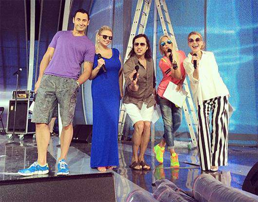 Анна Семенови, Стас Костюшкин, Лера Кудрявцева, Александр Ревва, Липа на «Новой волне-2014». Фото: Instagram.com/ann_semenovich.