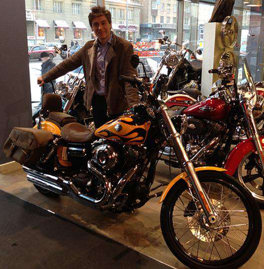 Руслан Алехно приобрел мотоцикл.