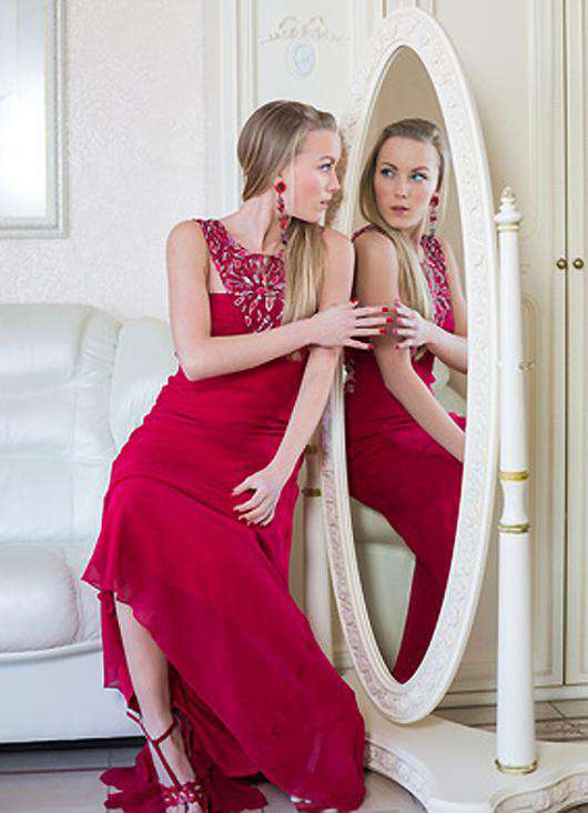 Черты лица помогут подобрать идеальный гардероб. Фото: Fotolia/PhotoXPress.ru.