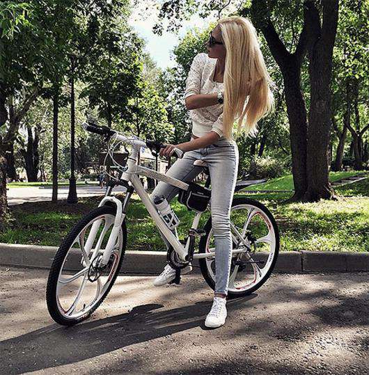Алена Шишкова сообщила о краже велосипеда. Фото: Instagram.com/missalena92.