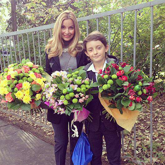 Ольга Орлова с сыном. Фото: Instagram.com.