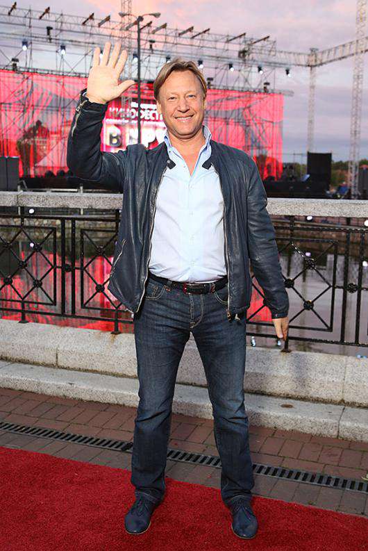 Дмитрий Харатьян.