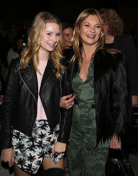 Лотти Мосс со своей знаменитой сестрой и примером для подражания Кейт Мосс. Фото: All Over Press.