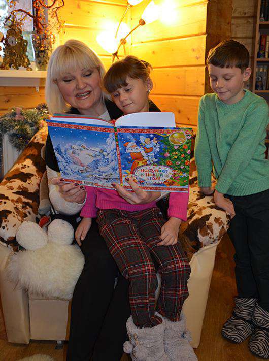 Маргарита Суханкина с детьми. Фото: материалы пресс-служб.