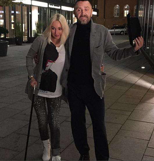 Лера Кудрявцева и Сергей Шнуров в Мюнхене. Фото: Instagram.com/leratv. 