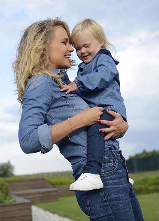 Глюк’oZа с младшей дочерью Верой. Фото: Instagram.com/chistyakova_ionova. 