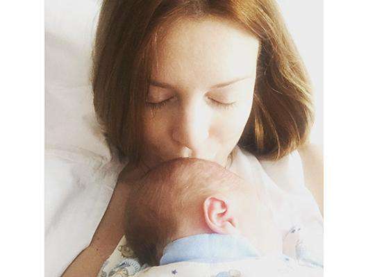 На следующий день после родов Подольская поблагодарила всех за поздравления и опубликовала снимок малыша. Фото: Instagram.com.