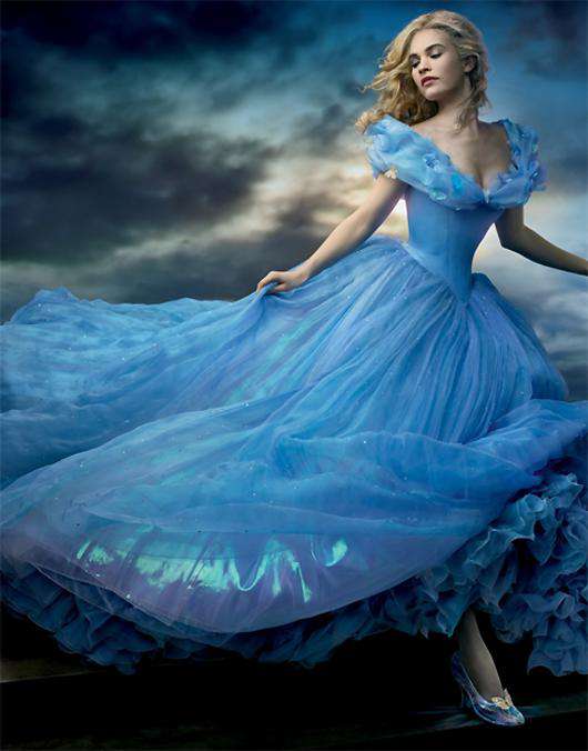 Лили Джеймс в роли Золушки. Фото: материалы пресс-служб.