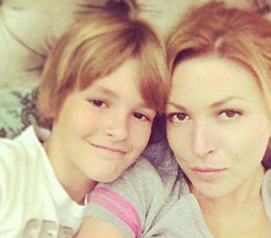 Ирина Дубцова с сыном. Фото: Instagram.com/dubtsova_official.