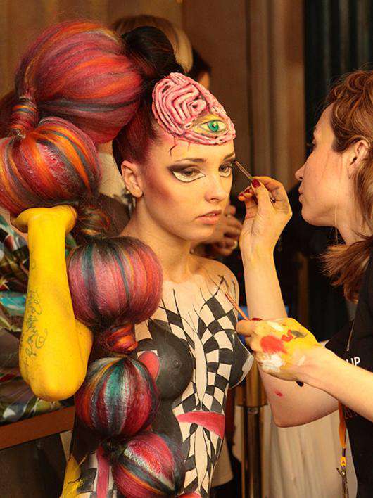 Состоялся VI Международный конкурс в области искусства макияжа и боди-арта Make-up Art Awards-2013. 