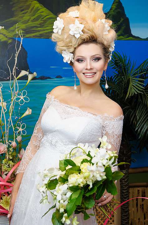 Лена Ленина уверена, что оптимальный вариант для свадьбы - это маникюр в стиле nude. Фото: материалы пресс-служб.