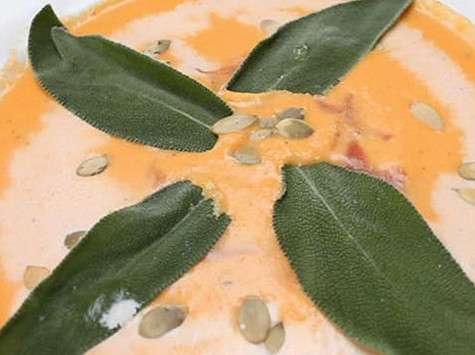 Холодный морковный крем-суп. Фото: материалы пресс-служб.