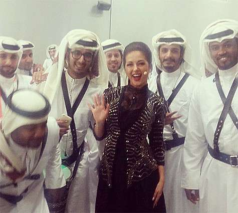 Нюша была приглашена на открытие Чемпионата мира по гандболу в Катар, где ей пришлось соблюдать дресс-код в одежде. Именно из-за свободных нарядов поклонники певицы решили, что она беременна. Фото: Instagram.com/nyusha_nyusha. Нюша была приглашена на открытие Чемпионата мира по гандболу в Катар, где ей пришлось соблюдать дресс-код в одежде. Именно из-за свободных нарядов поклонники певицы решили, что она беременна. Фото: Instagram.com/nyusha_nyusha.