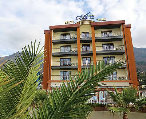 Alex Beach Hotel явлется отличным местом для отдыха и зимой и летом.