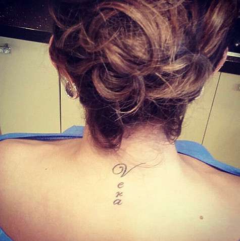 Юлия Началова сделала татуировку - она набила имя своей любимой доченьки. Фото: Instagram.com/julianachalova.