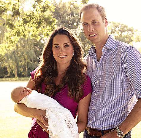 Принц Уильям, герцогиня Кембриджская Кэтрин и их сын, принц Джордж. Фото: Facebook.com.