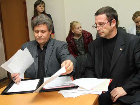Адвокаты Марата Башарова - Виктор Травин и Владимир Бровкин. Фото: Лилия Шарловская.