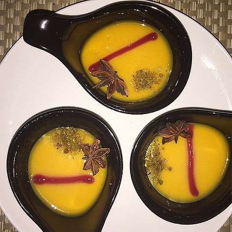 «Десертик из манго от мальдивского шефа». Фото: Instagram.com/lenaleninaofficial.