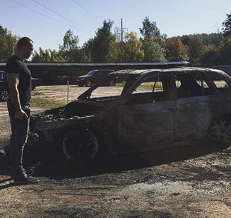 Сегодня ночью спалили машину Михаила Терехина. Фото: Instagram.com/terekhinmisha.