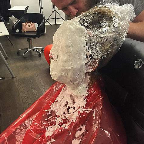 С лица Ольги Бузовой сделали слепок. Фото: Instagram.com/buzova86. С лица Ольги Бузовой сделали слепок. Фото: Instagram.com/buzova86.