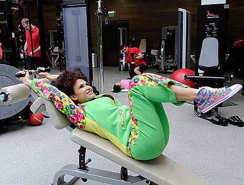 «Движение — жизнь, я это понимаю. Поэтому стараюсь бывать в спортзале 2–3 раза в неделю», - говорит Эвелина Бледанс. Фото: материалы пресс-служб. «Движение — жизнь, я это понимаю. Поэтому стараюсь бывать в спортзале 2–3 раза в неделю», - говорит Эвелина Бледанс. Фото: материалы пресс-служб.