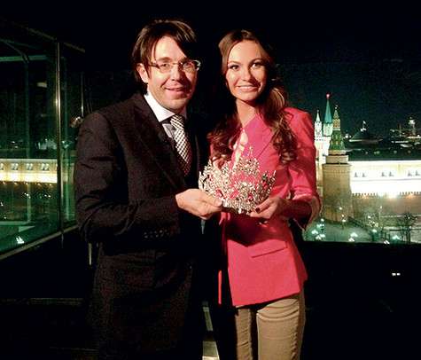 Инна гордилась своей победой в конкурсе «Миссис Россия», пока на экраны не вышел фильм «Коронованные особи». Фото: личный архив.