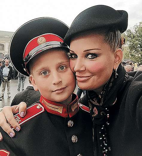 Мария Максакова и сын Илья. Фото: материалы пресс-служб.