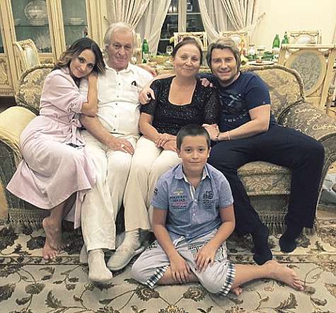 Николай Басков с семьей. Фото: Instagram.com.