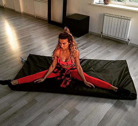 Анна Седокова не стесняется учиться новому. Фото: Instagram.com/annasedokova.