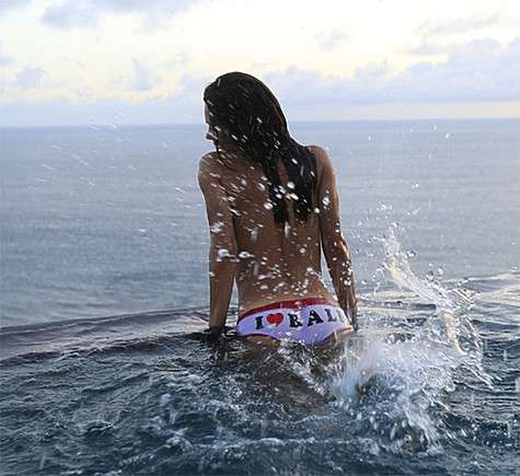 Снимок Климовой топлес вызвал восторг у мужской части Катиных подписчиков. Фото: Instagram.com/klimovagram. Снимок Климовой топлес вызвал восторг у мужской части Катиных подписчиков. Фото: Instagram.com/klimovagram.