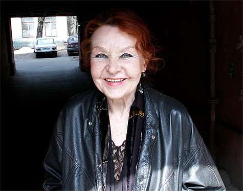 Нина Ургант в восторге от подарка внука. Фото: архив «МК». Нина Ургант в восторге от подарка внука. Фото: архив «МК».