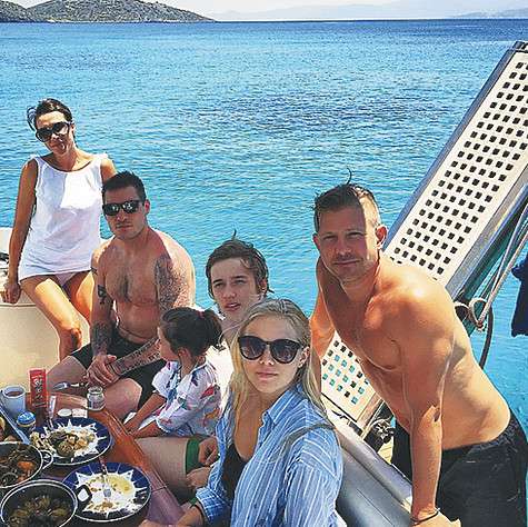Путешественники провели незабываемый день на яхте. Фото: Instagram.com.