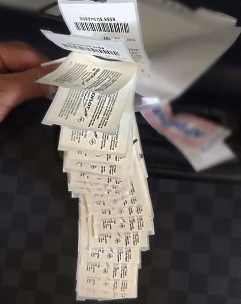 Багажные квитанции Топурии. Как выяснилось, вес багажа артистки составил 800 кг. Фото: Instagram.com/keti_one_official. Багажные квитанции Топурии. Как выяснилось, вес багажа артистки составил 800 кг. Фото: Instagram.com/keti_one_official.