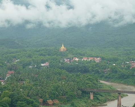С вершины горы Phousi открывается лучший вид на весь Луангпрабанг.
