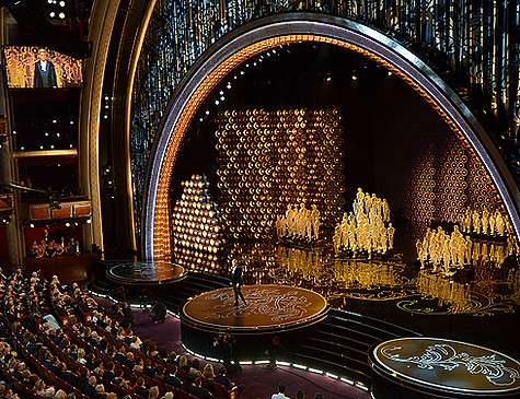Каждому номинанту официально положено два места в зрительном зале. Фото: AP Images.