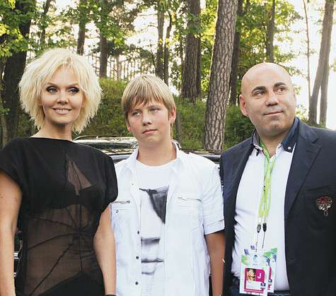 Валерия со старшим сыном и мужем Иосифом Пригожиным. Фото: Лилия Шарловская.