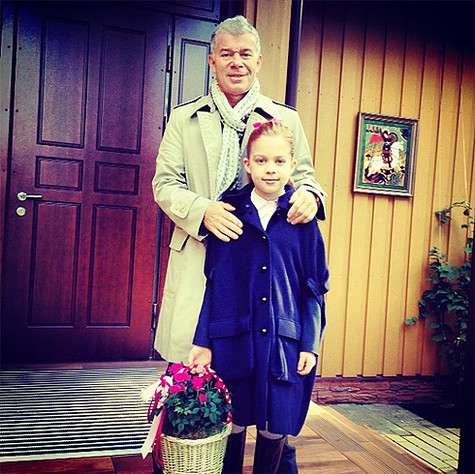 Олег Газманов с дочкой. Фото: Instagram.com.